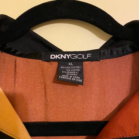 Fun patterned top/polo - Picture 3 of 3